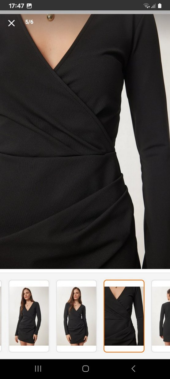 Siyah V Yaka Drapeli Mini Elbise - Görsel 3