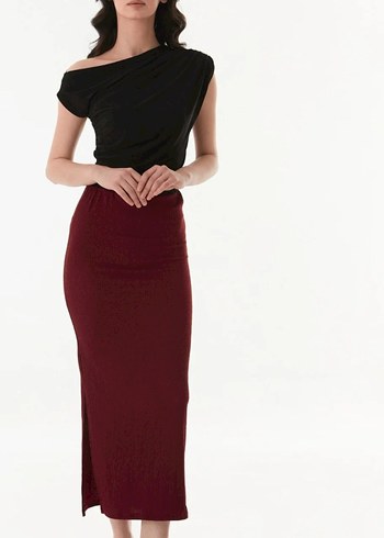 Fullamoda bordo renk lastikli uzun yırtmaçlı bürümcük kumaş etek - Görsel 3