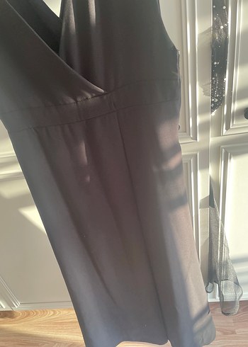 Kadriye baştürk Siyah Uzun V Yaka Kolsuz Elbise jile - Görsel 4