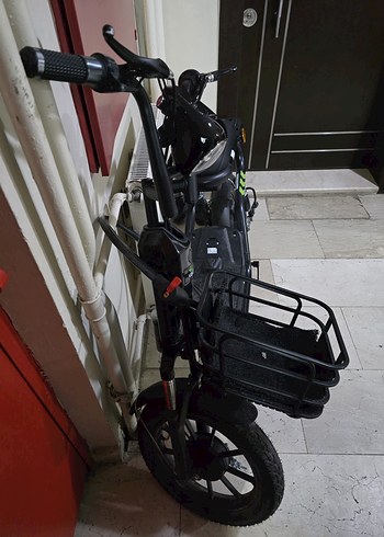 Siyah Çocuk Scooter'ı - Görsel 3