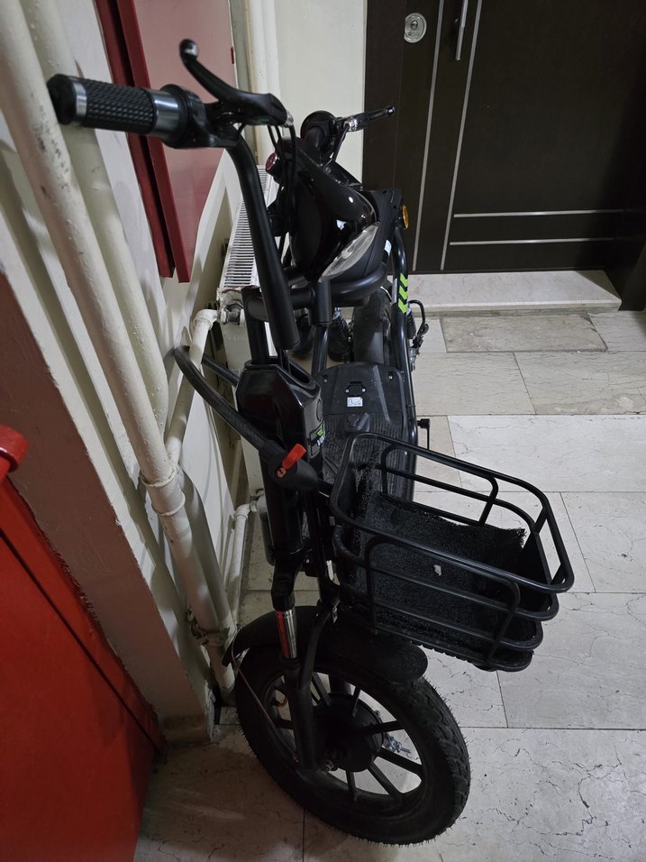 Siyah Çocuk Scooter'ı - Görsel 3