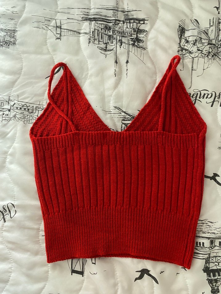 Kırmızı V Yaka Örgü Kadın Crop Top - Görsel 2