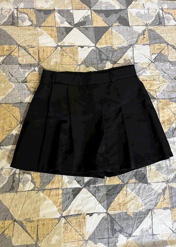 Siyah Pilili Mini Şort Etek