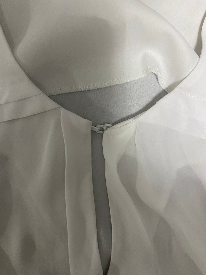 Beyaz Kolsuz V yaka bluz - Görsel 2