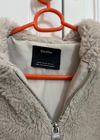 Bershka Kapüşonlu Bej Peluş Kadın Ceket