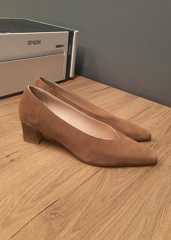 Neslihan Canpolat 37