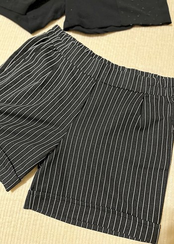 Siyah Pilili Mini  Şortları - Görsel 2