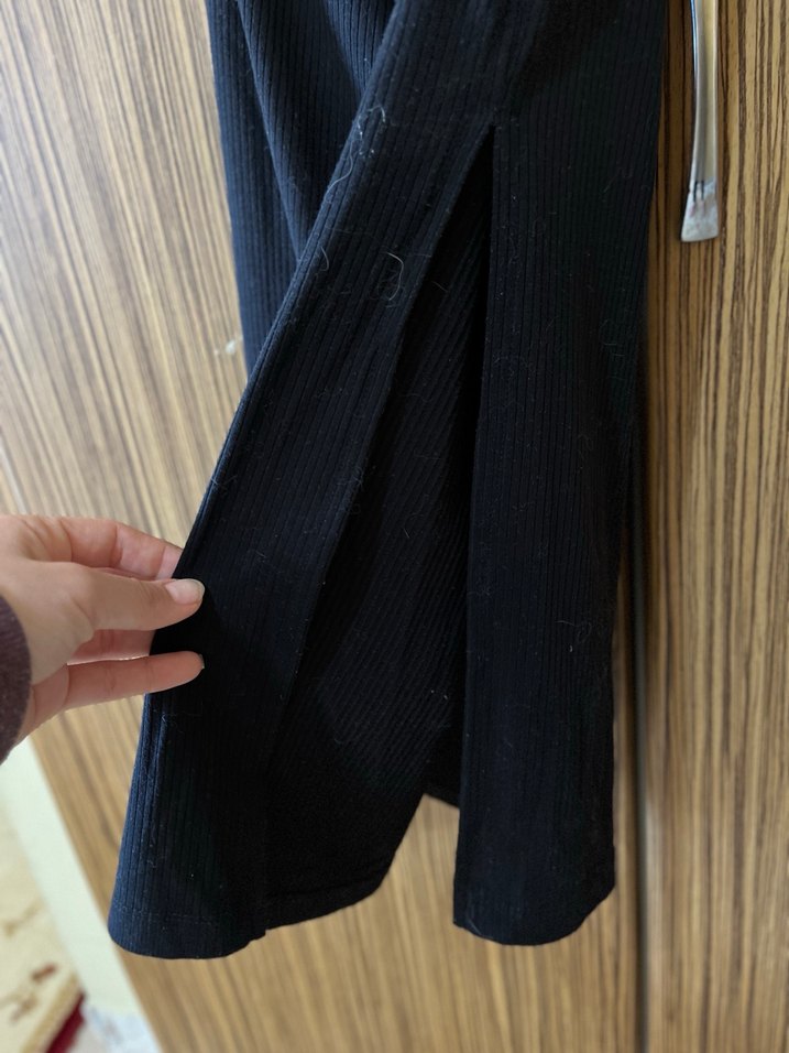 Drapeli Siyah Uzun Kollu Uzun Elbise - Görsel 2