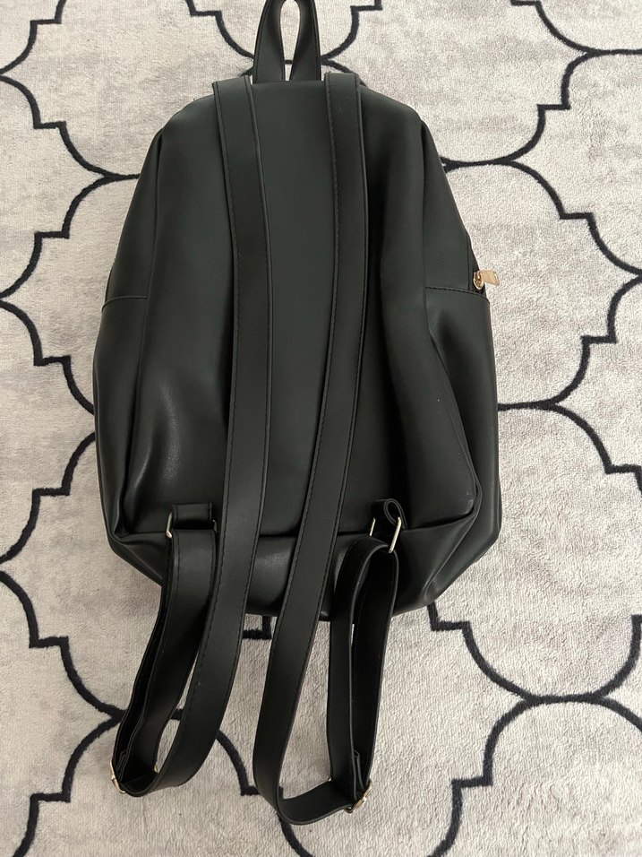 Siyah Deri GUESS Sırt Çantası - Görsel 2