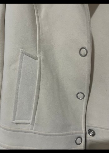 Düğmeli Krem Rengi Kaban - Görsel 3