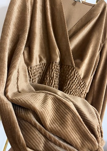 Piliseli Kahverengi Süet V Yakalı Bluz - Görsel 2