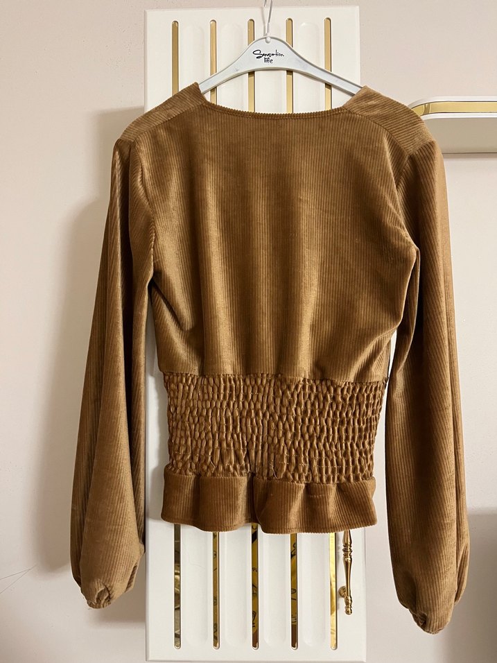 Piliseli Kahverengi Süet V Yakalı Bluz - Görsel 4