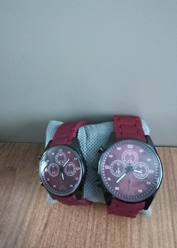 Kırmızı Minimalist Erkek kadın sevgili Saatleri