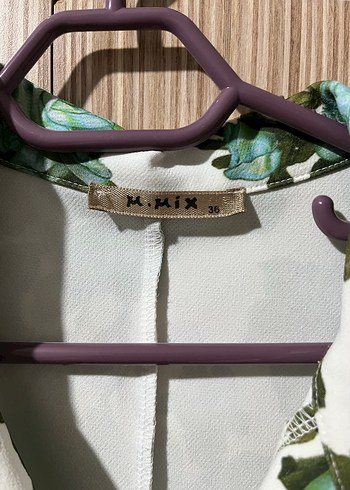 Düğmeli V Yaka Midi Elbise - Görsel 2