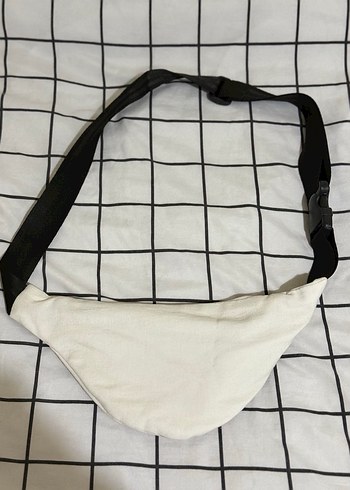 Beyaz Kemerli Kadın Bel Çantası - Görsel 2