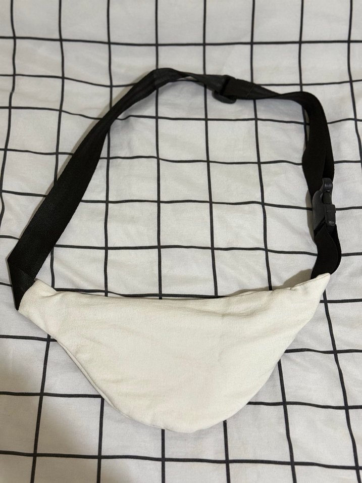 Beyaz Kemerli Kadın Bel Çantası - Görsel 2