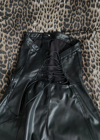 Siyah Deri Kadın Tulumu - Görsel 2