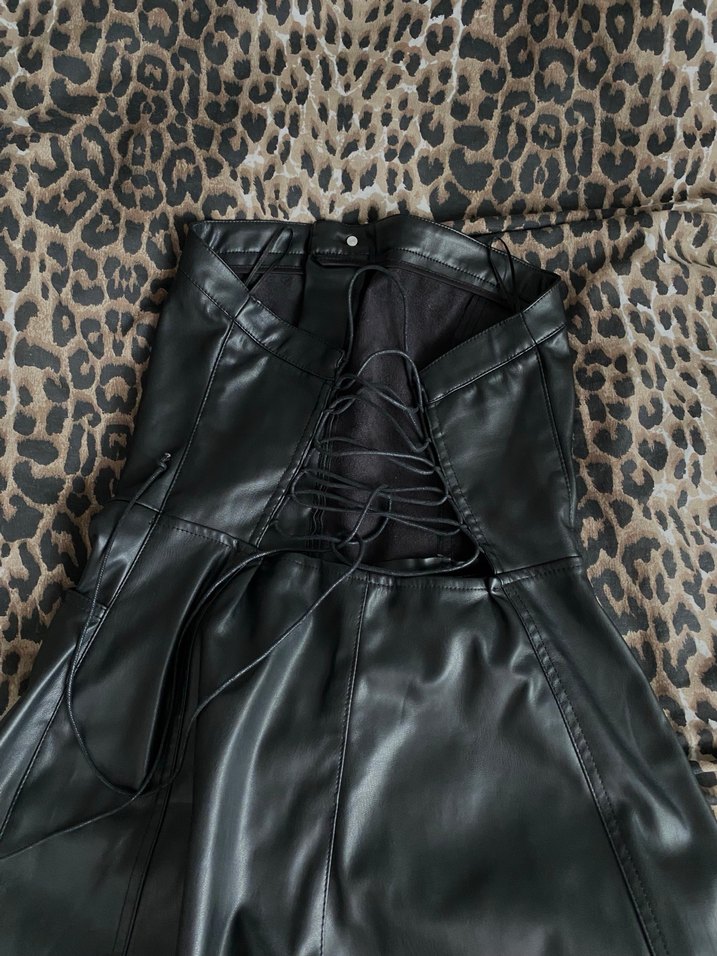 Siyah Deri Kadın Tulumu - Görsel 2