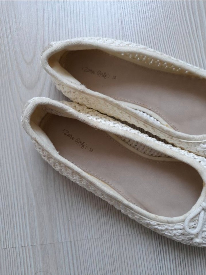 Beyaz Örgü Dantel Detaylı Dolgu Topuk Babet - Görsel 3