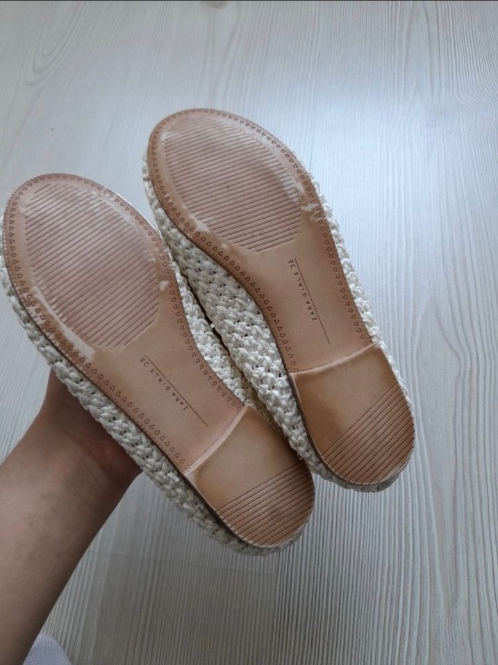 Beyaz Örgü Dantel Detaylı Dolgu Topuk Babet - Görsel 4