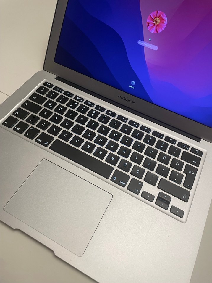 MacBook Air Dizüstü Bilgisayar - Görsel 4