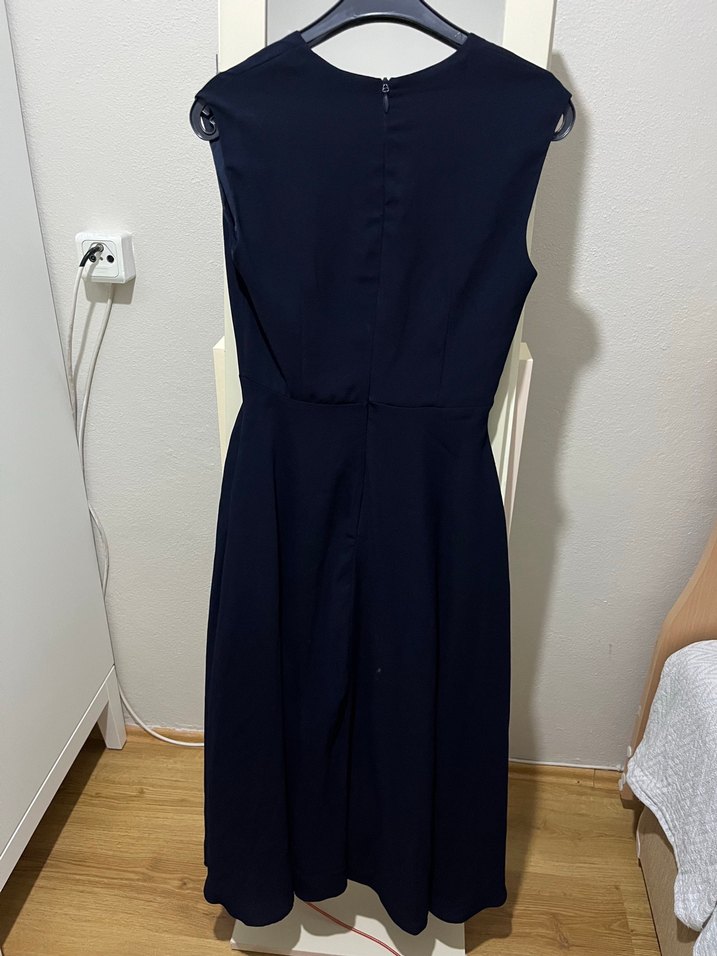 Lacivert V Yakalı Midi Kolsuz Elbise - Görsel 3