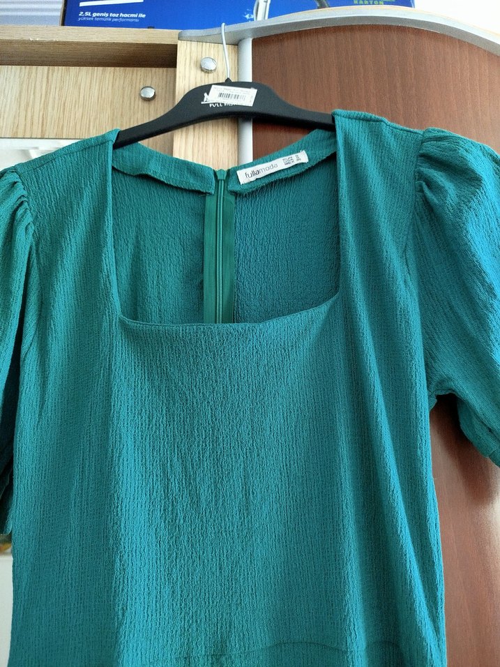 Yeşil V Yaka Midi Keten Elbise - Görsel 4