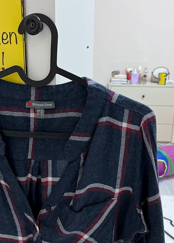 Gri Ekoseli V Yaka Kadın Gömlek - Görsel 2