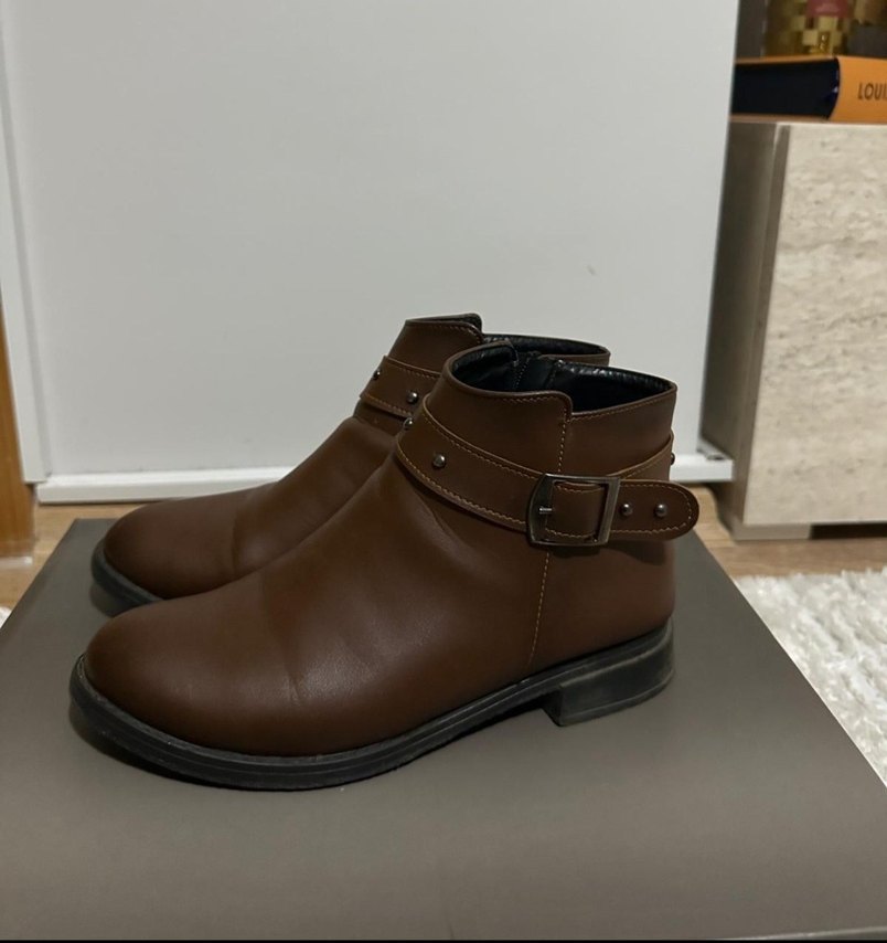 Kahverengi Deri Tokalı Kadın Bot - Görsel 2