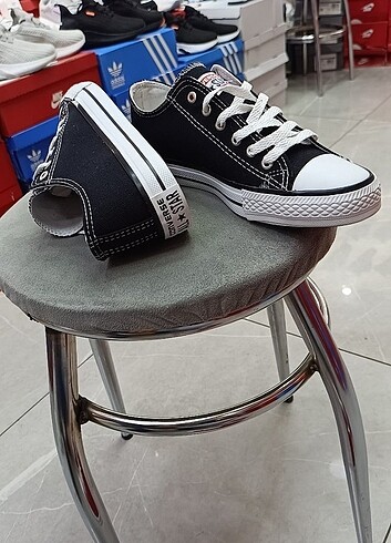 37 Beden Converse spor ayakkabı 