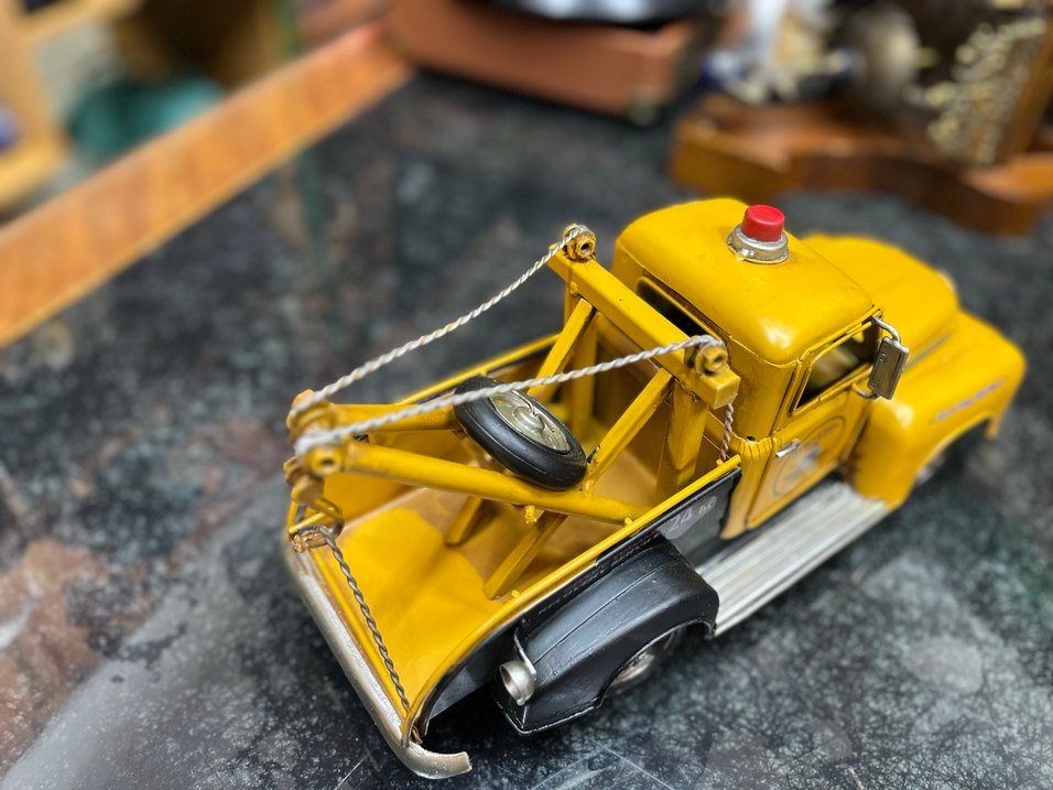 Sarı Renkli Oyuncak Araba - Görsel 5