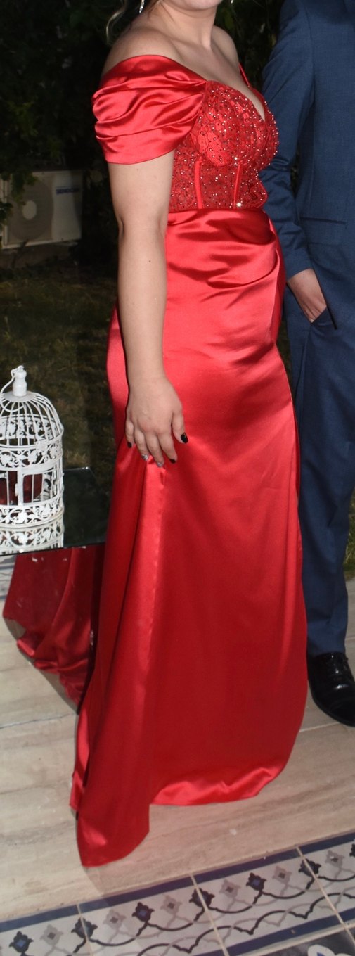 Kırmızı Drapeli Uzun Abiye Elbise - Görsel 2