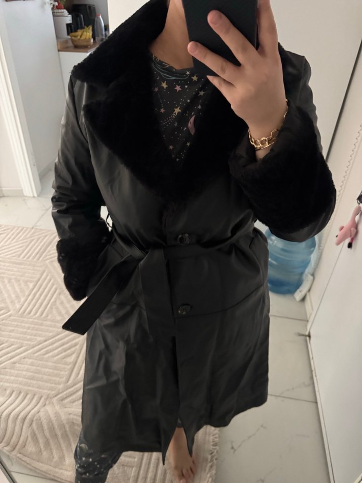 Kürk Detaylı Siyah Deri Kadın Trençkot - Görsel 4