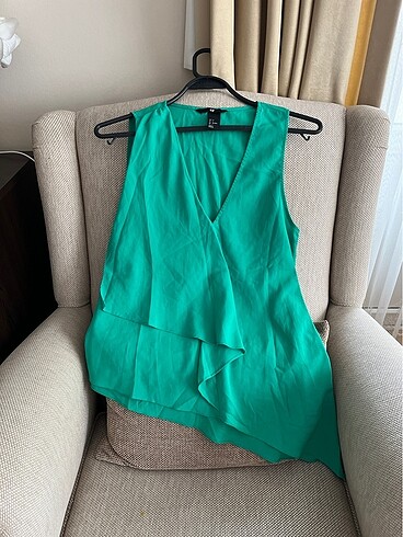 34 Beden yeşil Renk Şık dizayn asimetrik etekli bluz