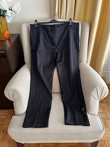 52 Beden siyah Renk Şık dizayn büyük beden pantolon