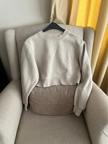 Şık dizayn kısa sweatshirt