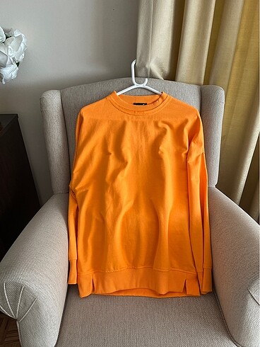 Şık dizayn ince turuncu sweatshirt