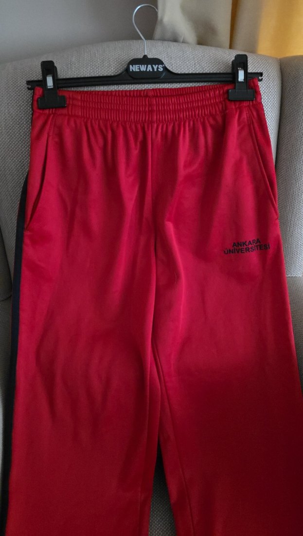 Lacivert Yan Şeritli Kırmızı Eşofman Altı - Görsel 3