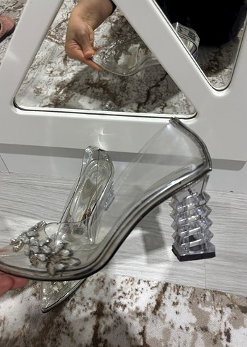 Gri Şeffaf Topuklu Kadın Ayakkabı - Görsel 7