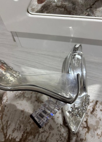 Gri Şeffaf Topuklu Kadın Ayakkabı - Görsel 4