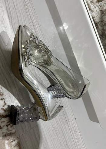 Gri Şeffaf Topuklu Kadın Ayakkabı - Görsel 3