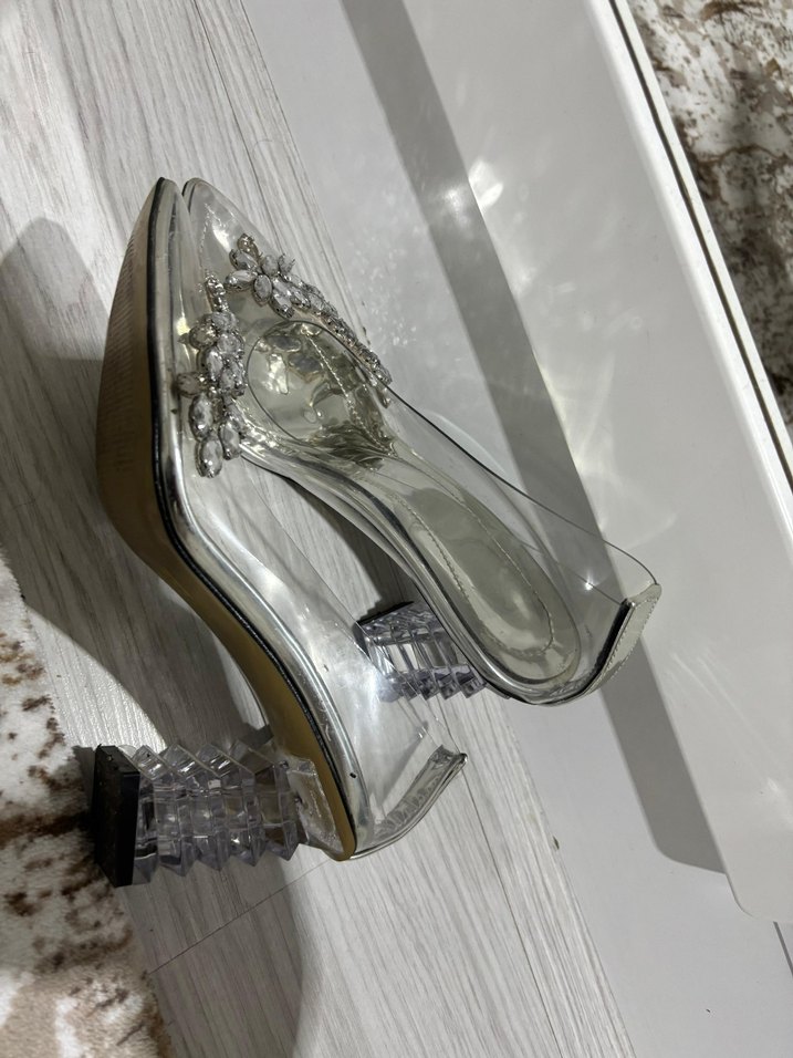 Gri Şeffaf Topuklu Kadın Ayakkabı - Görsel 3