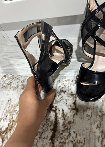 Siyah  Topuklu Ayakkabı - Görsel 2