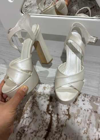 Beyaz Platform Topuklu Kadın Ayakkabı - Görsel 5