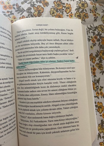 Karışık Kaset - Brittainy Cherry - Görsel 2