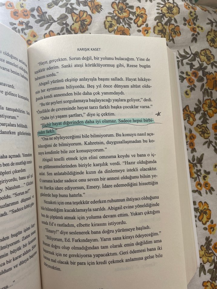 Karışık Kaset - Brittainy Cherry - Görsel 2