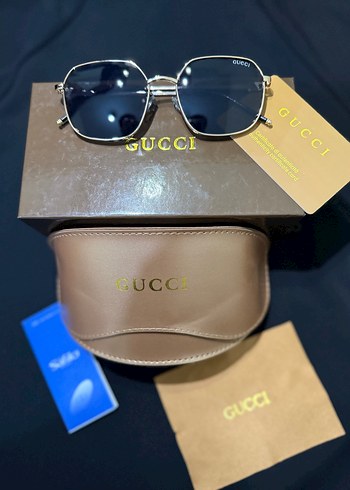 Gucci Gözlük Siyah Camlı Altın Çerçeve