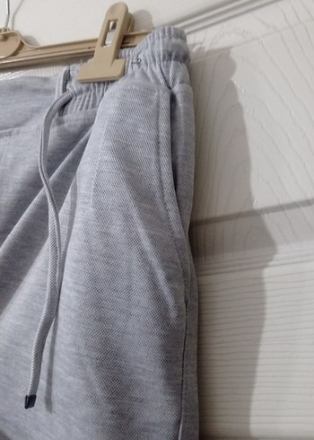 Düğmeli Gri erkek pantolon. - Görsel 5