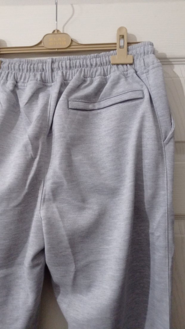 Düğmeli Gri erkek pantolon. - Görsel 4