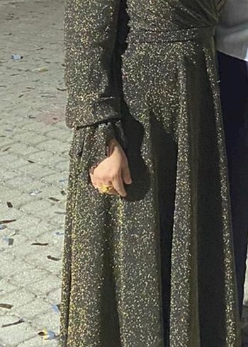 koyu sarı simli  Uzun Kadın abiye sadece bir sefer giyildi - Görsel 5